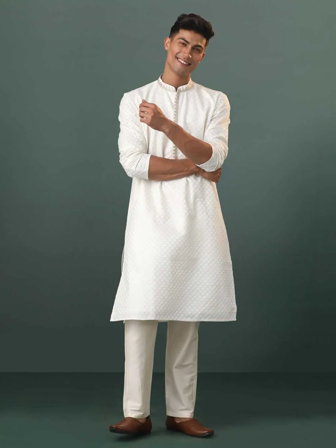 Vastramay White Embroidered Kurta Pyjama Set